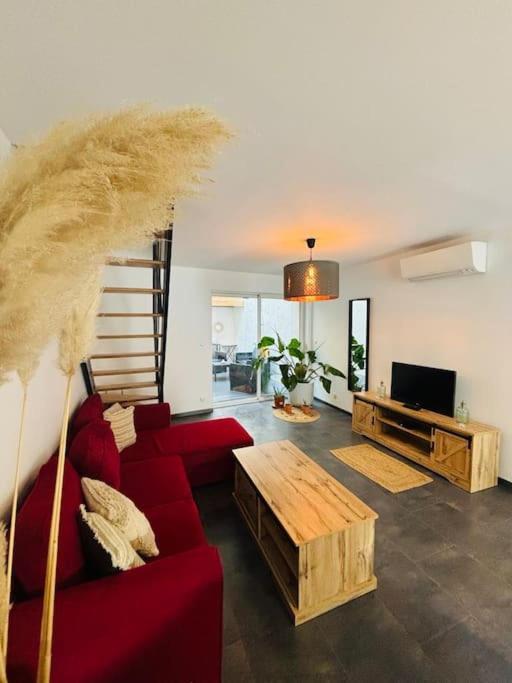 Appartement En Petite Camargue Saint-Laurent-dʼAigouze 外观 照片